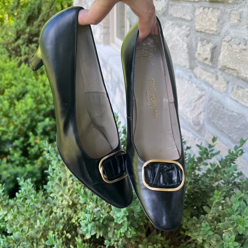 Custom Craft Holt Renfrew Vintage Black Leather Pumps 8.5 Like New